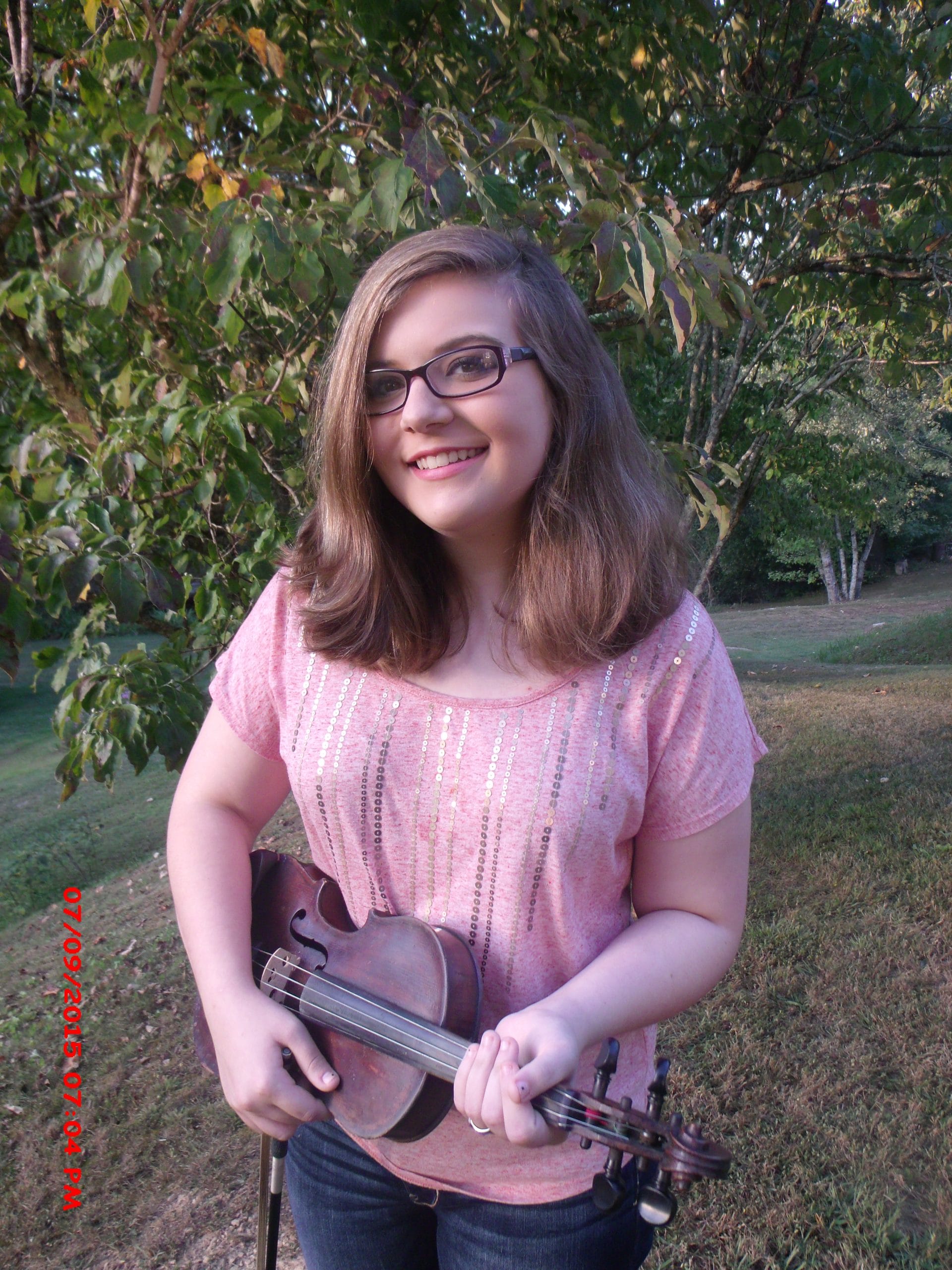 Charlie Whitaker Memorial Apprentice Kelsey Estep will focus on unaccompanied ballad singing with her mentor, Sarah Wood.